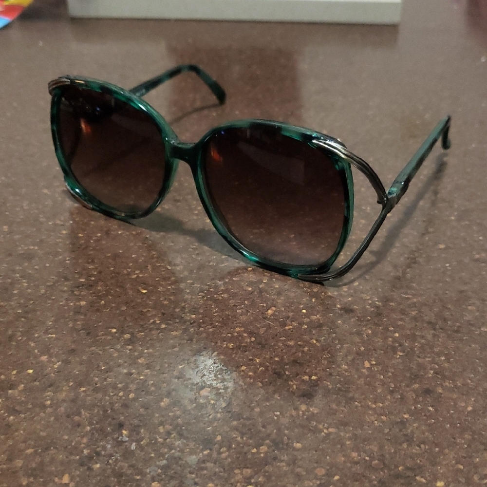 Opti-Ray Vintage Big Round Green Tortoise Shell Sunglasses Opti-Ray